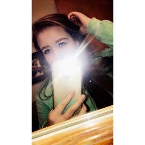 Meet your Posher, Hailey